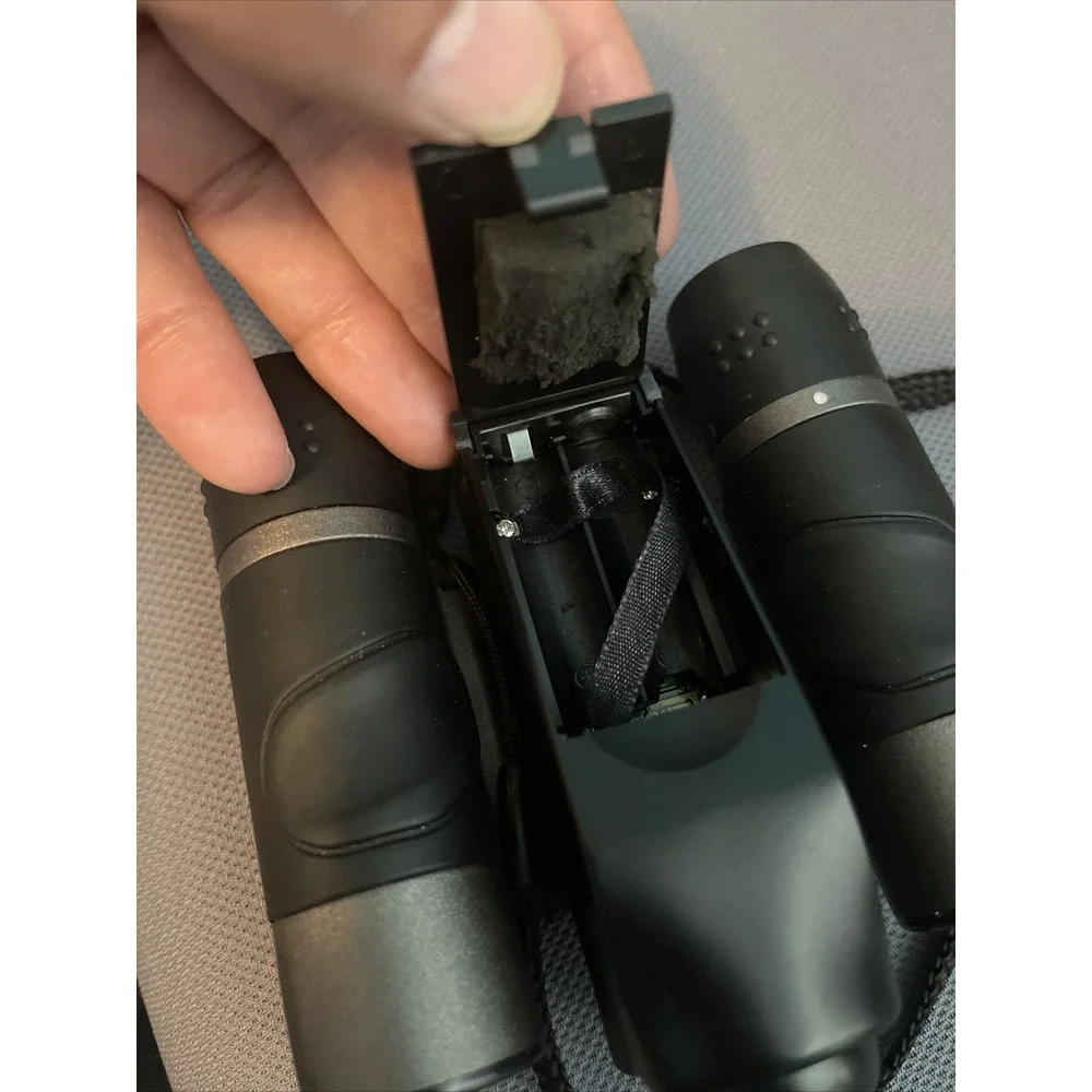 Famous Trails Bino-Camera DCB-822 8x22 Binocular & Digital Camera Untested